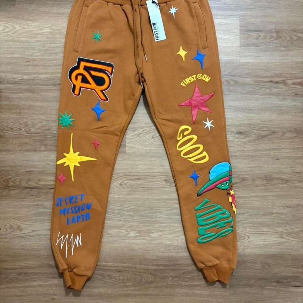 First Row "Secret Mission Earth / Good Vibes" Sweatpants – Size L (Brown)